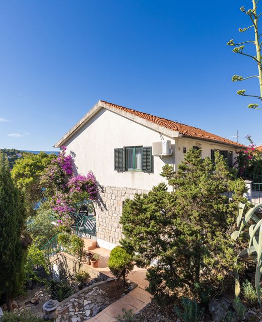 Apartments By The Sea Jelsa, Hvar - 25835 Jelsa