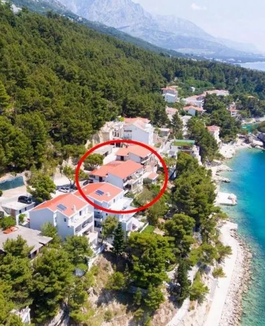 Apartments and Rooms Apartmani Brela 1