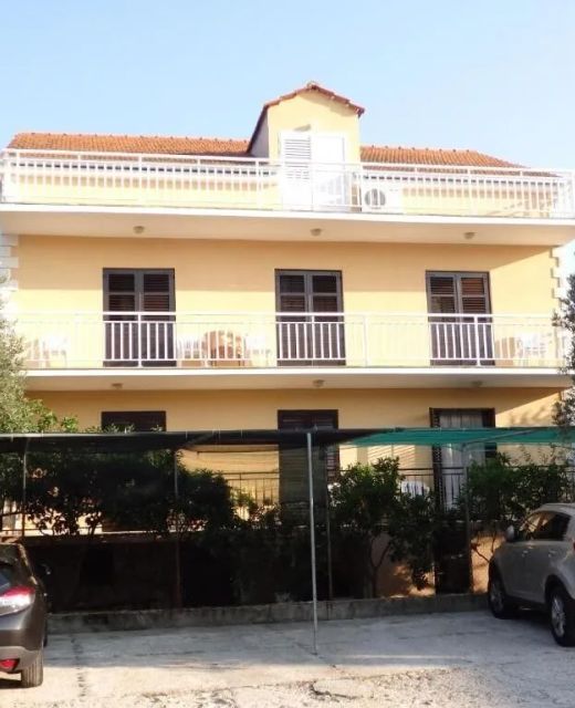 Apartments With Parking Space Korčula - 25951