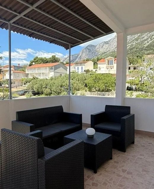 Apartments With Parking Space Gradac, Makarska - 26020 Gradac