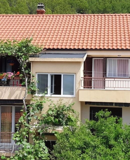Apartments With Parking Space Dugi Rat, Omiš - 26025 Dugi Rat