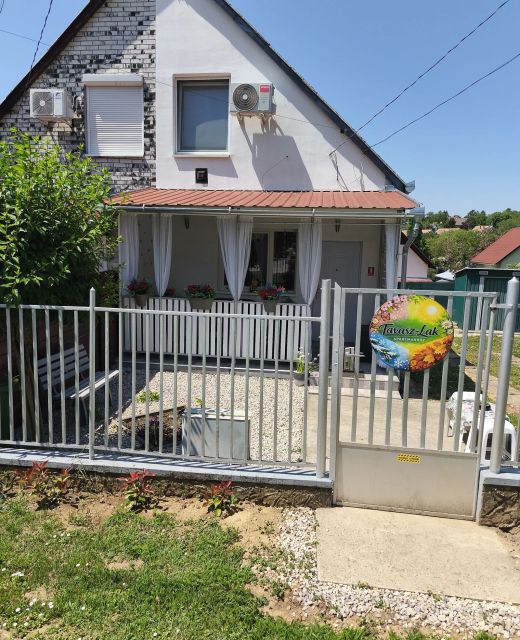 Tavasz-Lak Apartman Igal