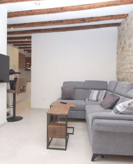 Apartments With Parking Space Rovinj - 25425