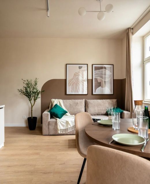Apartament z Balkonem, Kamienica przy R. Łazarskim Poznań