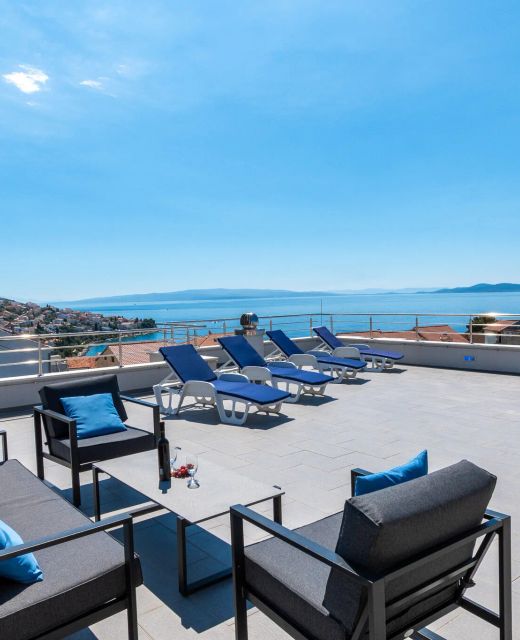 Apartment Rooftop Valerija Okrug Gornji
