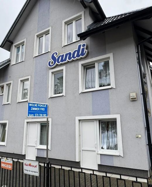 Dom Sandi Dziwnówek