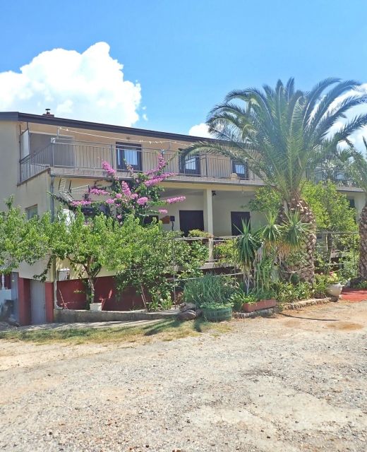 Apartmani Rujno Starigrad