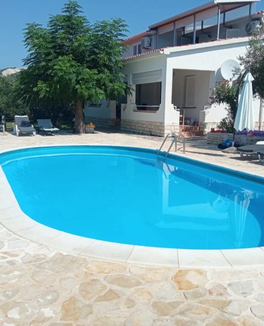 Apartments Nadia Barbat