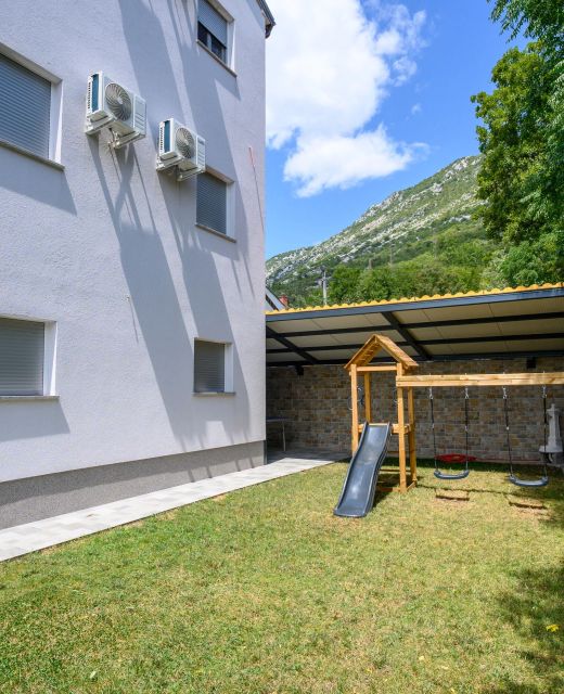 Apartments Lamat Tribalj