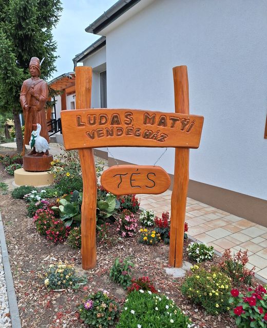 Lúdas Matyi Vendégház Tés
