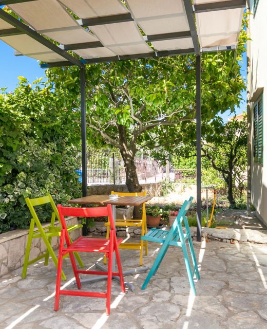 Apartments With Parking Space Supetar, Brač - 27508 Supetar