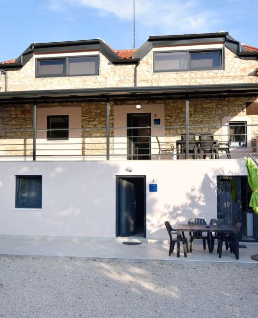 Apartments With Parking Space Plovanija, Central Istria - Središnja Istra - 23660 Plovanija