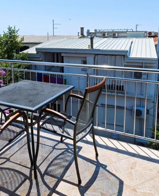 Apartments With Parking Space Makarska - 27892