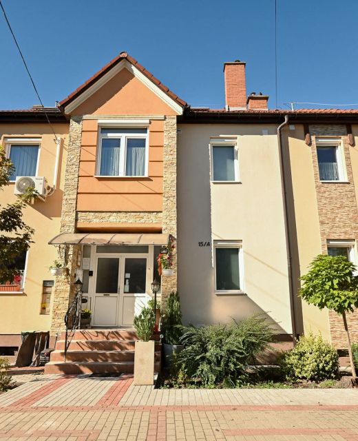 Bellavista 1 Apartman Eger