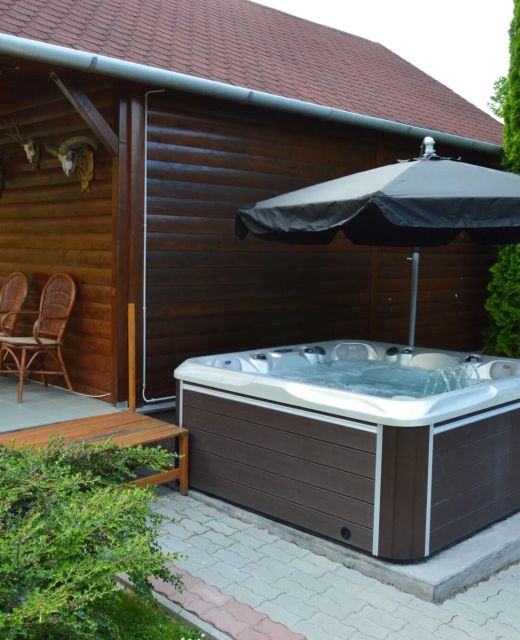 Flóra Apartman Parádsasvár