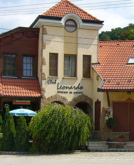 Club Leonardo Panzió Mogyorósbánya
