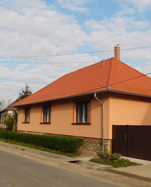 Kápolnás Vendégház Báta
