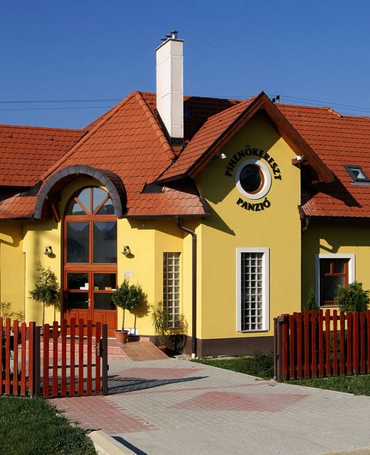 Pihenőkereszt Panzió Sopron