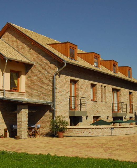 Várárok Apartman*** Gyula