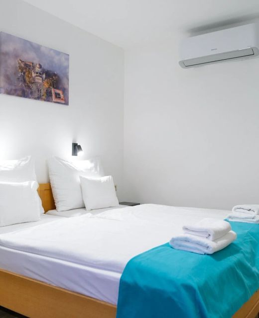 Hotel Adalbert - Boldog Meszlényi Zoltán Ház 