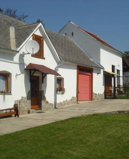 Petra Apartmanok Velem