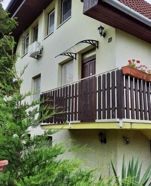 Apartmanház Fenyves Balatonfenyves