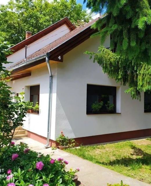 Dóra Apartman Balatonszárszó