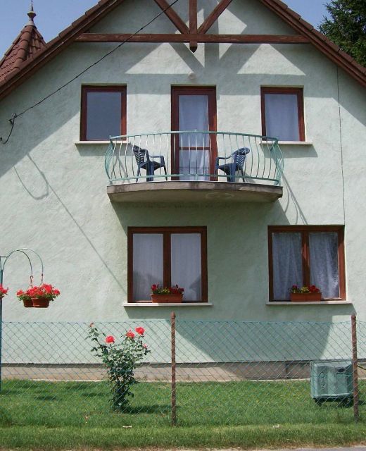 Borostyán Vendégház Balatonkeresztúr
