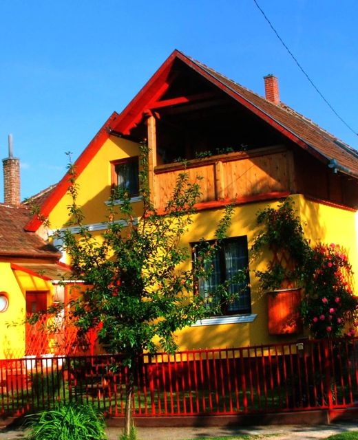 Flóra-Gyöngy Apartmanok Balatonboglár