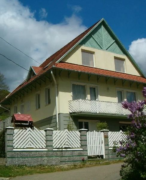 Jucus Apartman Zebegény