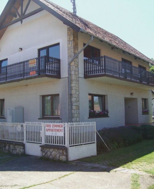 Gyöngyvirág Vendégház Balatonboglár