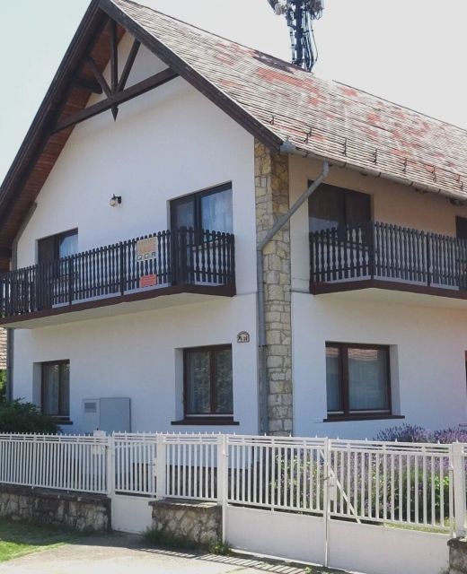 Gyöngyvirág Vendégház Balatonboglár