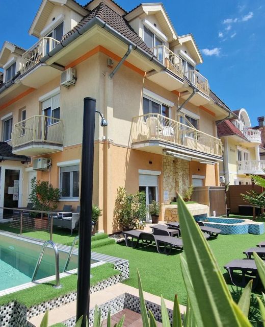 Napsugár Apartman Siófok
