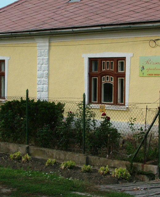 Rózsakert Vendégház Bodrogolaszi