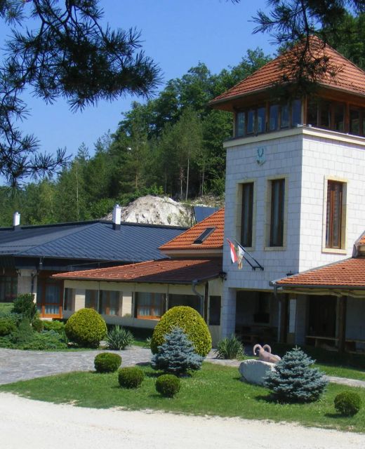 Zempléni Fehér Szikla Turisztikai Központ Füzérkomlós