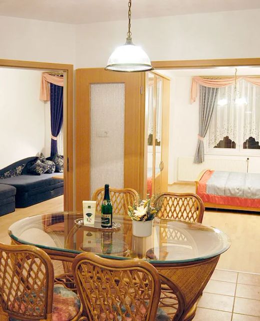 Azur & Smaragd Apartmanház Zalakaros