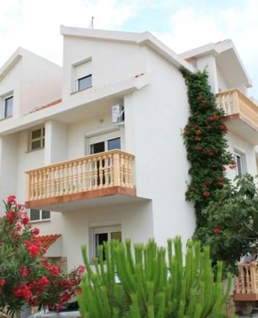 Apartmani Nada Vir