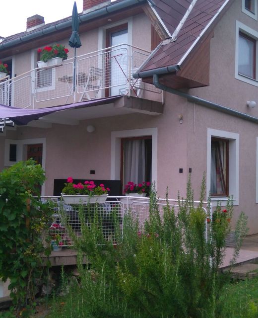 Bertalan Apartmanház Vonyarcvashegy