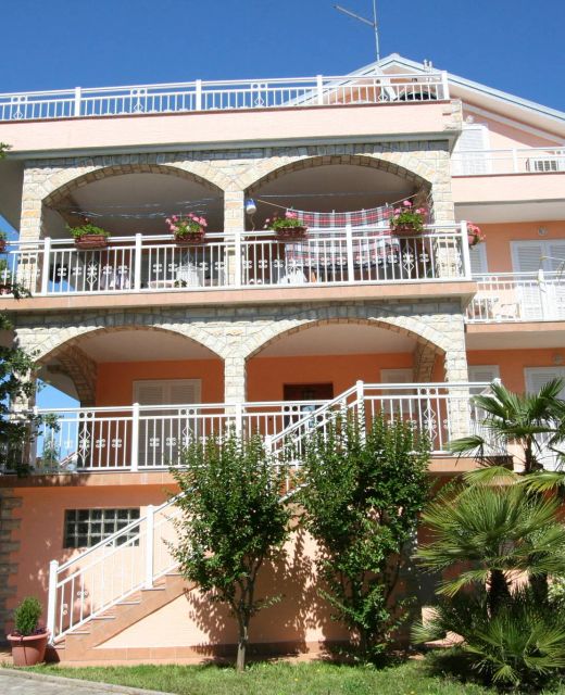 Apartmani Zdenko Njivice