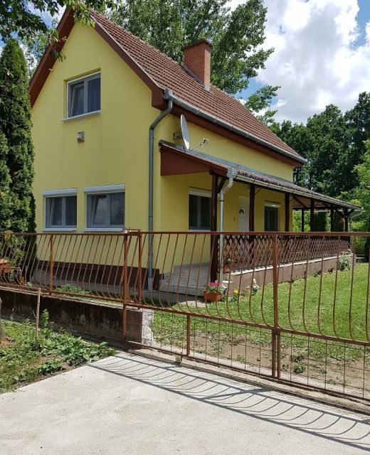 Gabi Szálló Poroszló