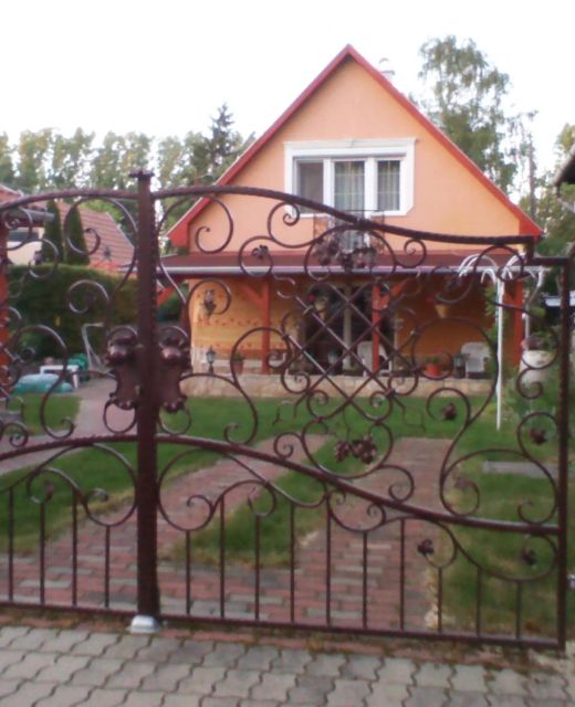 Holló Vendégház Tokaj