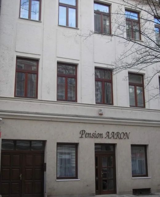 Aaron pension Praha