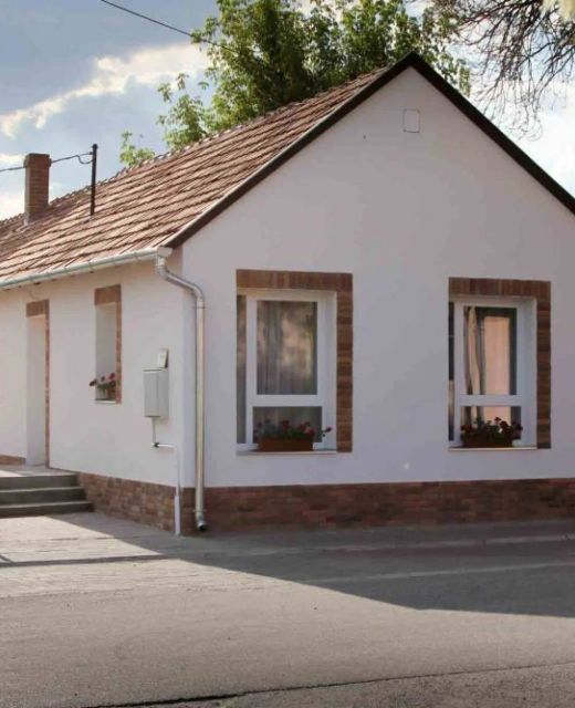 Írisz Apartmanház Mórahalom