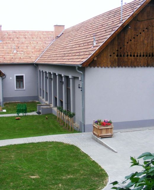 Bagolyvár Apartmanház Kétbodony