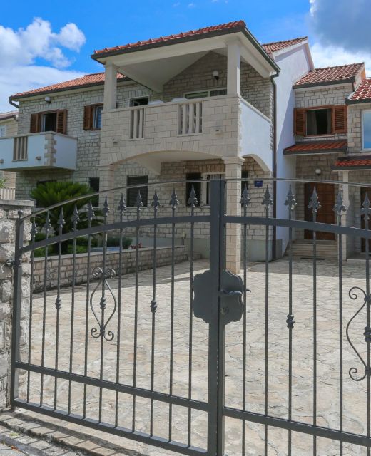 Apartment Lucija Supetar