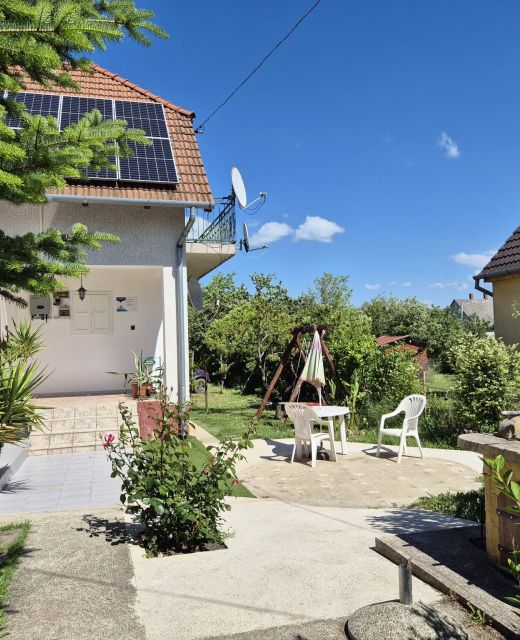 Menyhárt Apartman Gyenesdiás