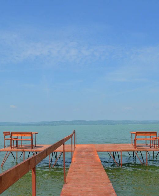 Tóparti Apartmanház Balatonszárszó