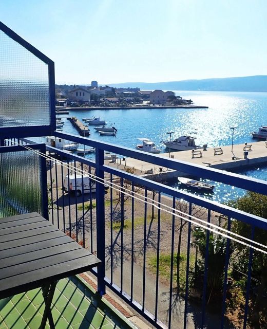 Pansion Delfin Starigrad