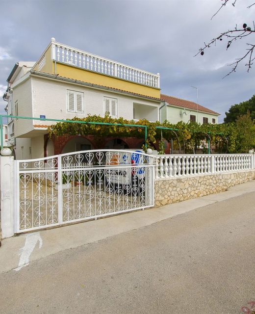 Apartments Vladimir Jadrtovac