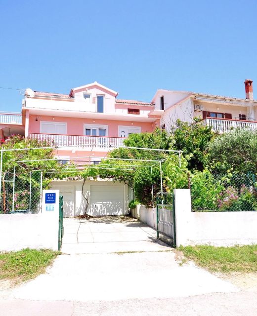 Apartments Anđelo Vlasici